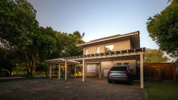Echte foto's van carports bij woningen